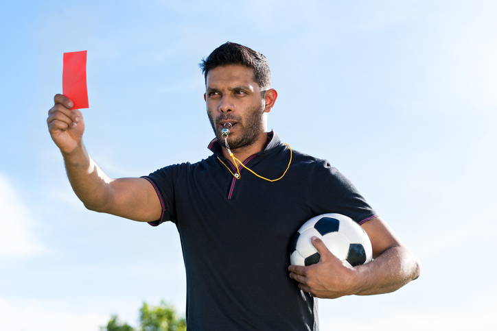 Fotbollsdomare – utbildning och yrke